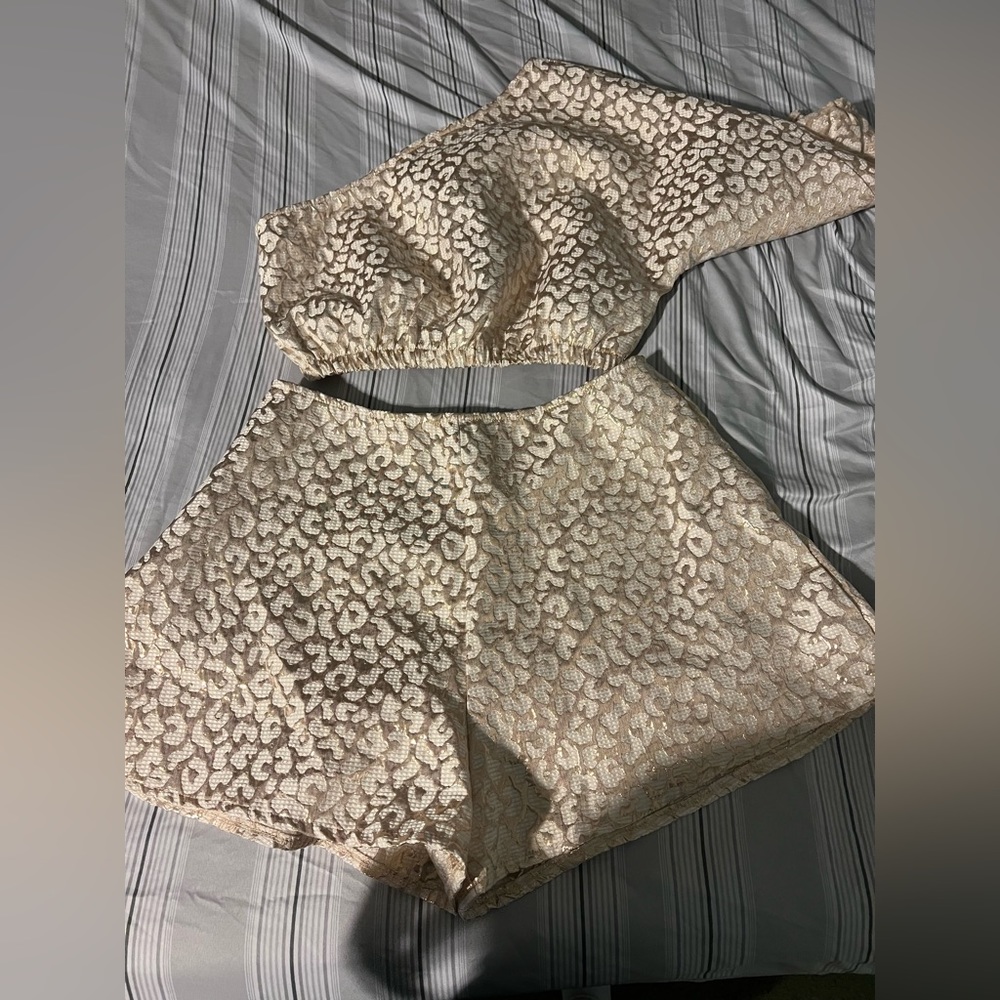 One sleeve off shoulder set